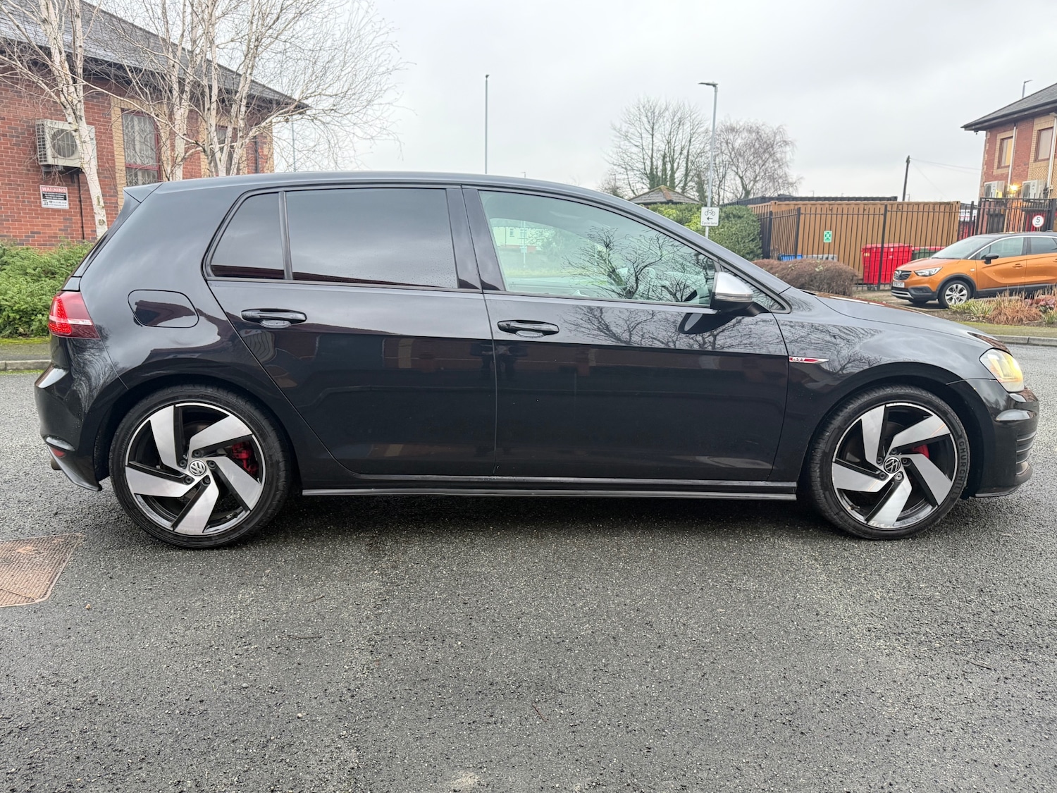 Used Volkswagen Golf 2015 for sale - 77364803: Photo 2