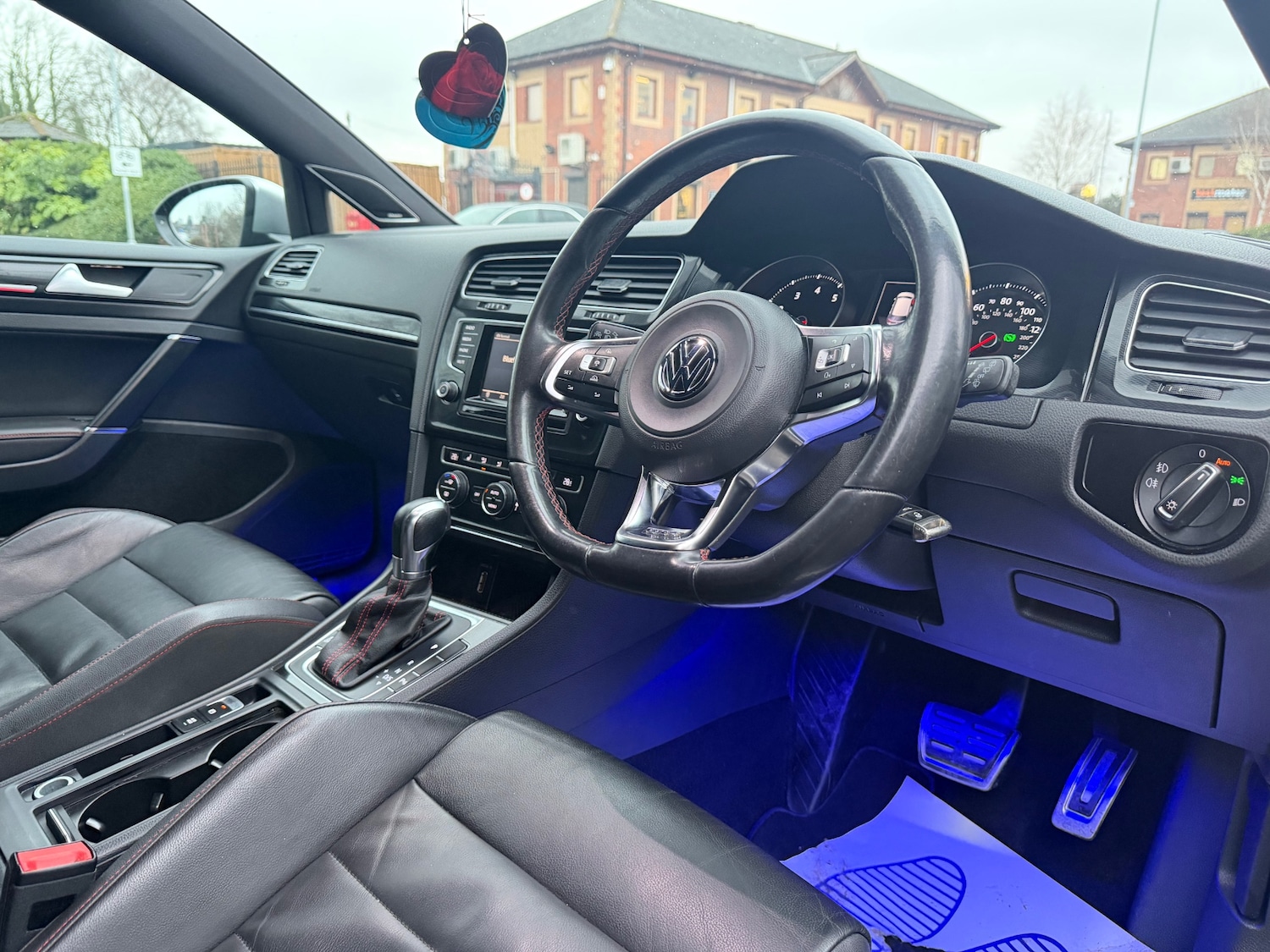 Used Volkswagen Golf 2015 for sale - 77364803: Photo 9