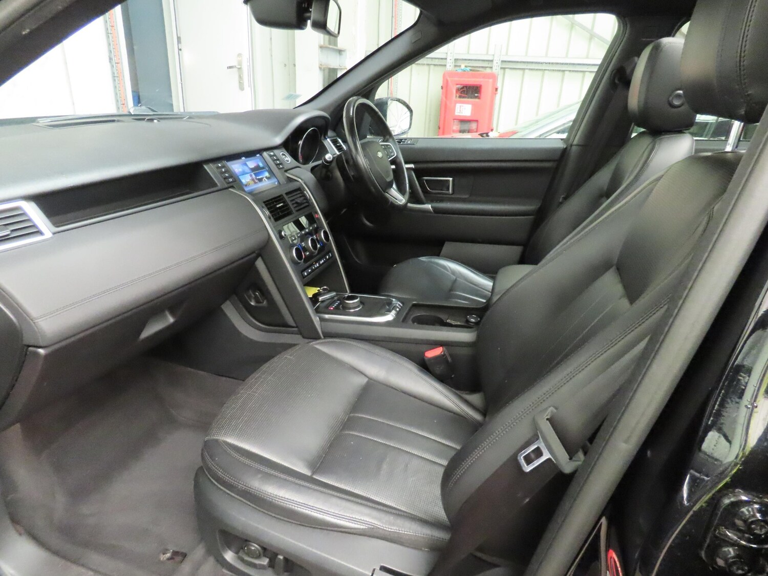 Used Land Rover Discovery Sport 2019 for sale - 77848854: Photo 11