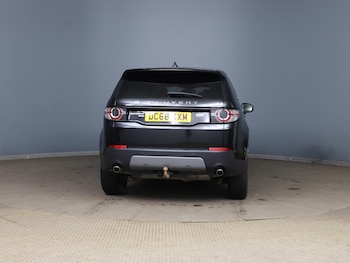 Used Land Rover Discovery Sport 2019 for sale - 77848854: Photo