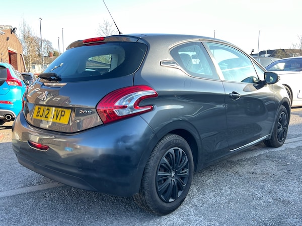 Used Peugeot 208 2012 for sale - 74266436: Photo 3