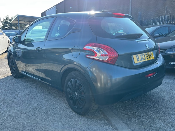 Used Peugeot 208 2012 for sale - 74266436: Photo 5