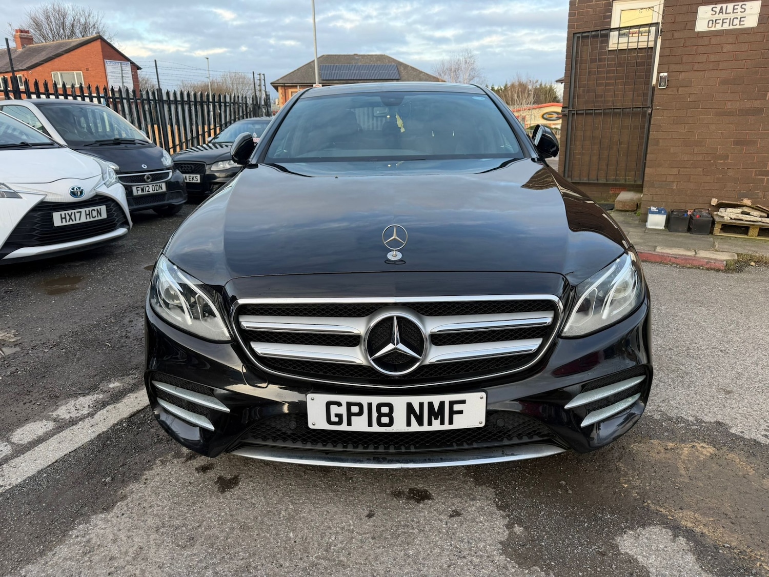 Used Mercedes-Benz E Class 2018 for sale - 77630896: Photo 2
