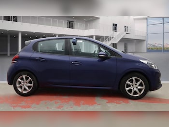Used Peugeot 208 2016 for sale - 77587386: Photo