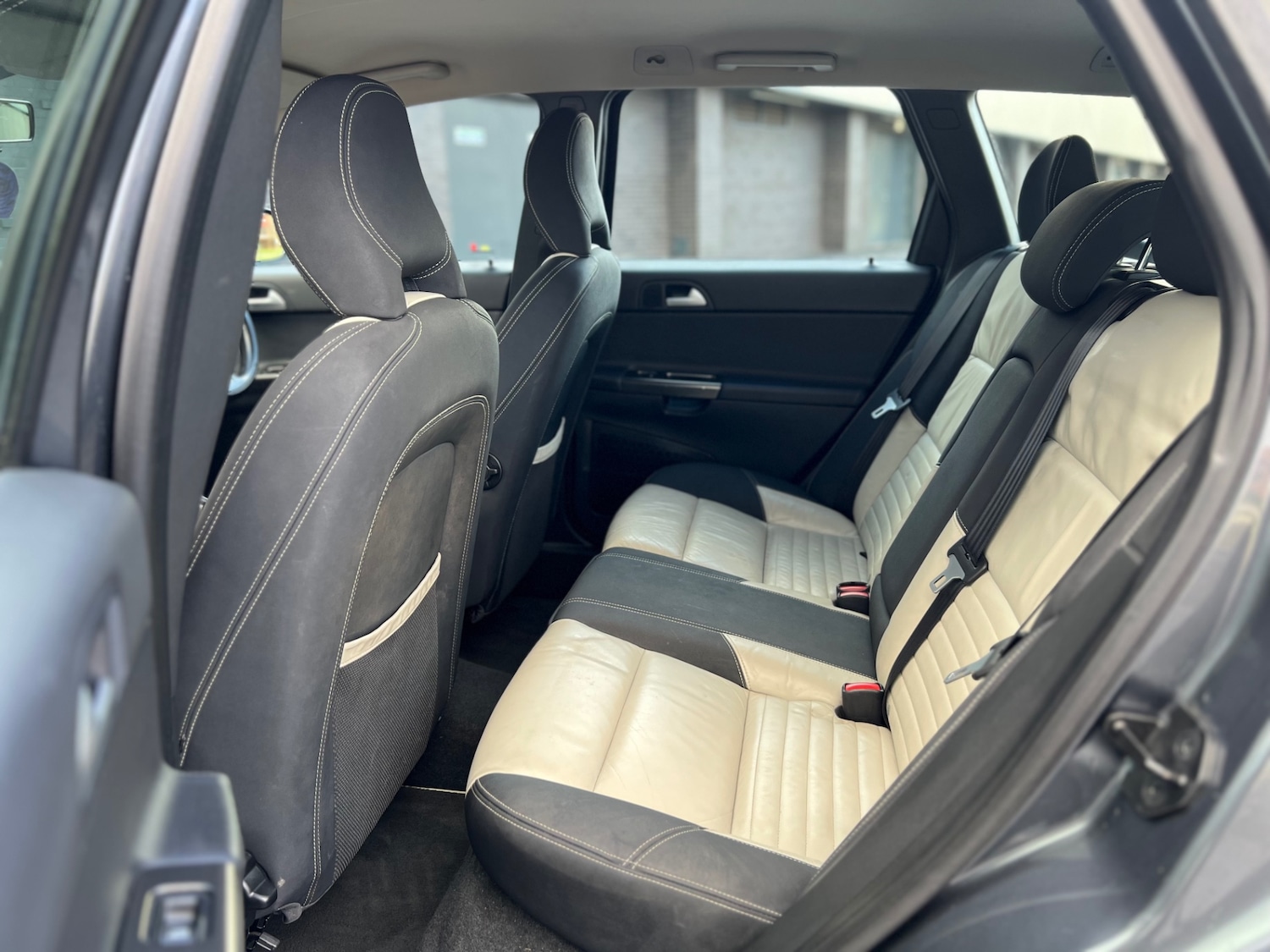 Used Volvo V50 2009 for sale - 77106448: Photo 12