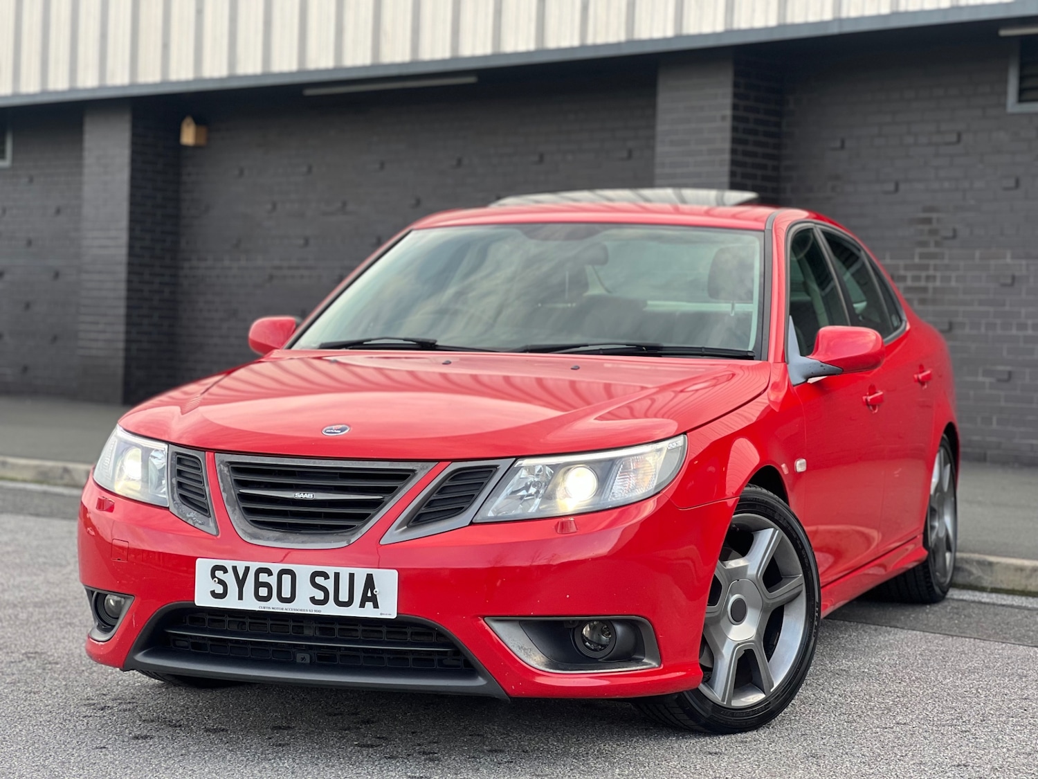 Used Saab 9-3 2010 for sale - 77106647: Photo 1
