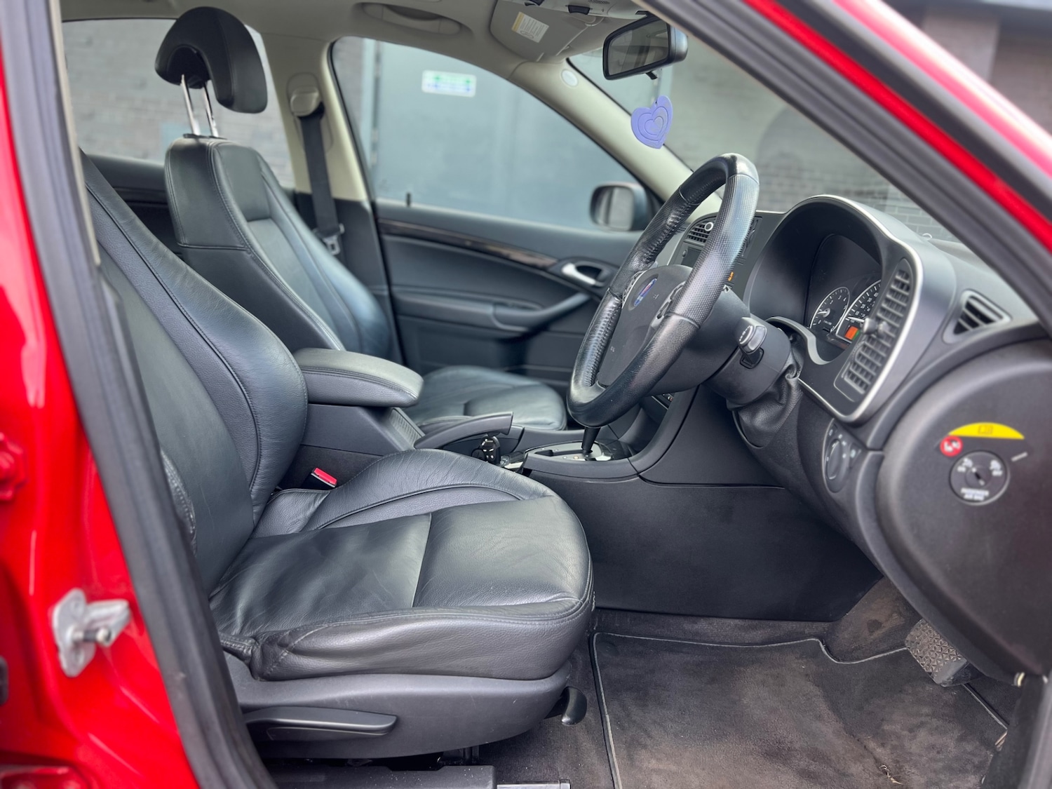 Used Saab 9-3 2010 for sale - 77106647: Photo 11