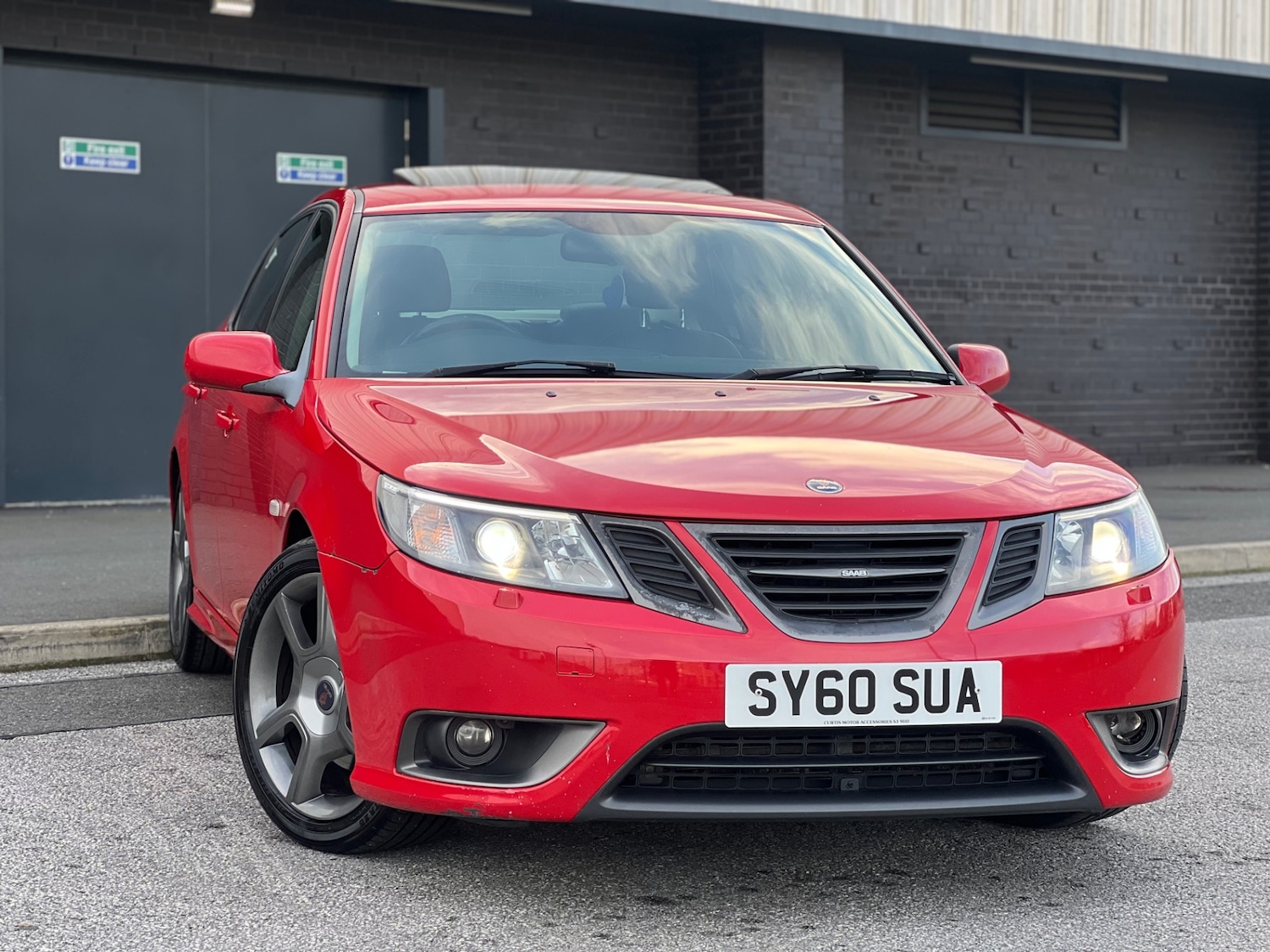 Used Saab 9-3 2010 for sale - 77106647: Photo 3