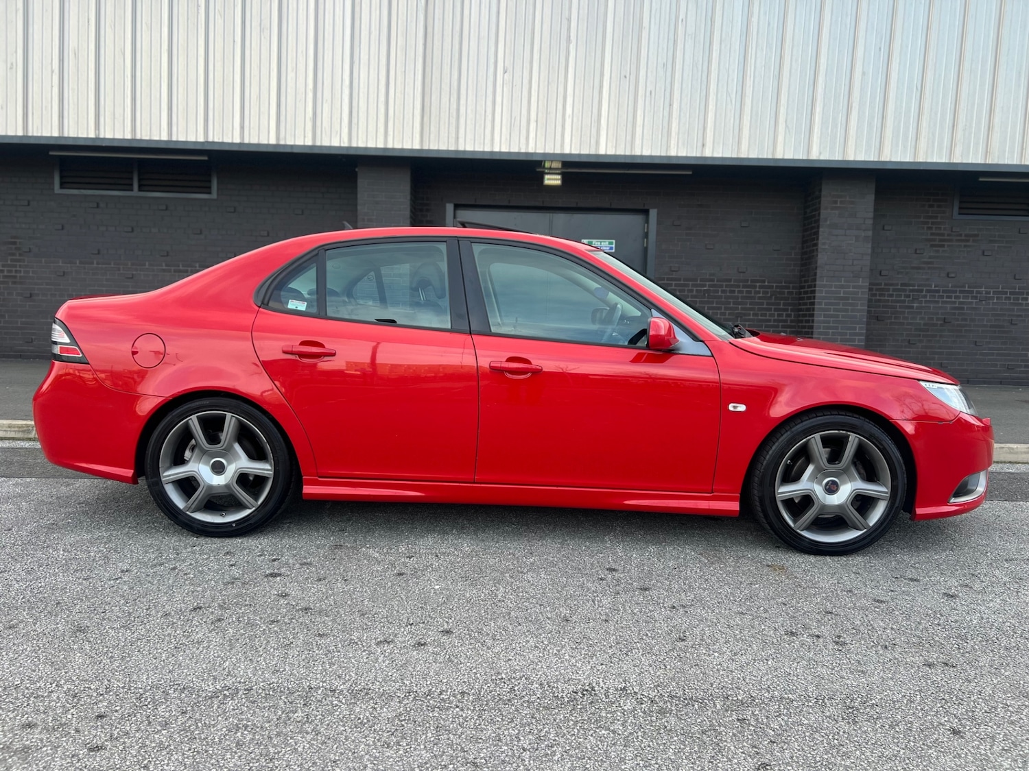 Used Saab 9-3 2010 for sale - 77106647: Photo 4