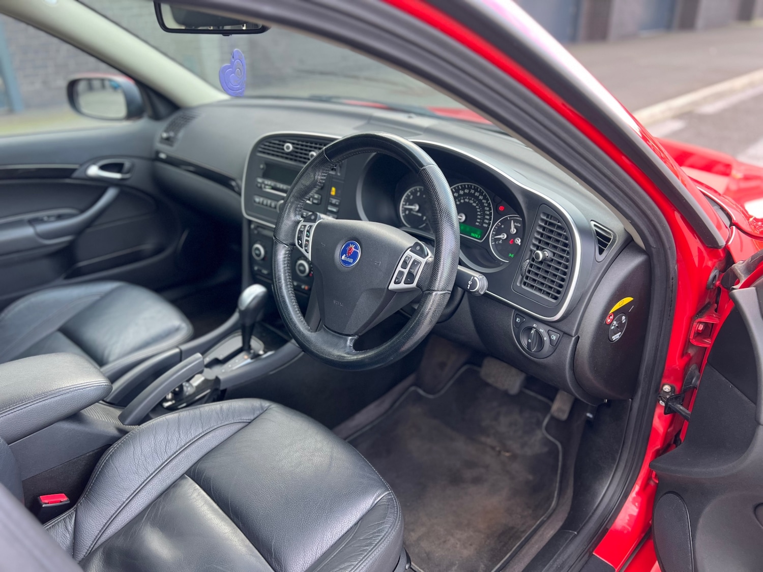 Used Saab 9-3 2010 for sale - 77106647: Photo 9