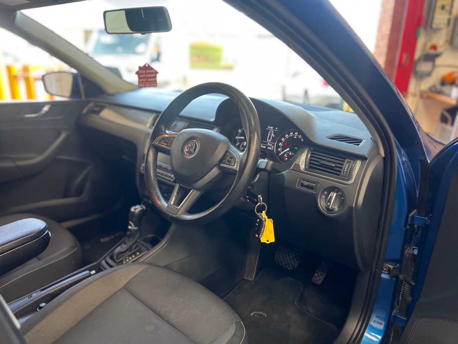 Used Skoda Rapid Spaceback 2014 for sale - 77106768: Photo 9