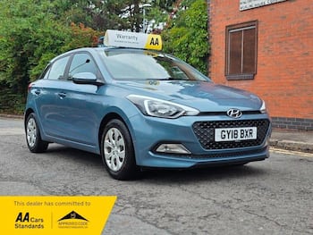 Used Hyundai i20 2018 for sale - 79740429: Photo