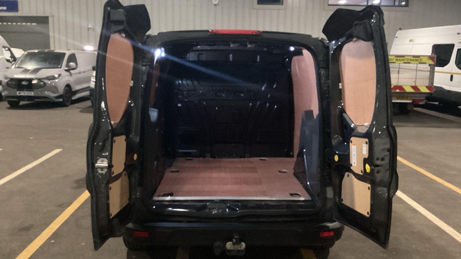 Used Ford Transit Connect 2023 for sale - 77400785: Photo 2