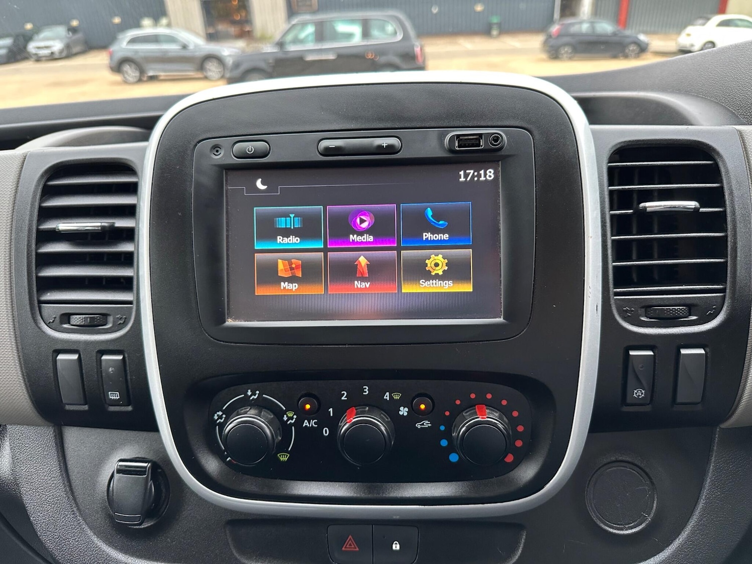 Used Renault Trafic for sale - 76995858: Photo 14