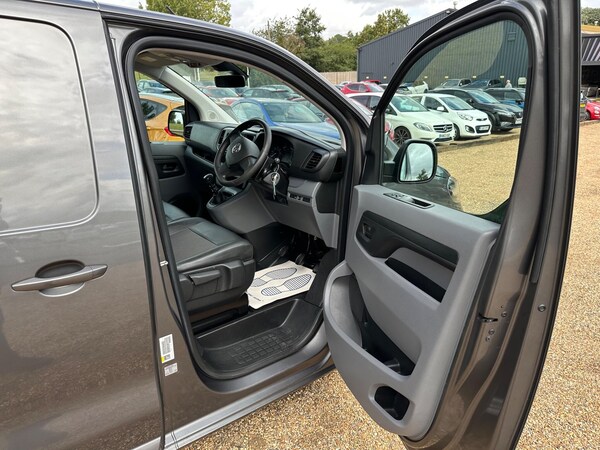 Used Vauxhall Vivaro 2020 for sale - 76158888: Photo 17