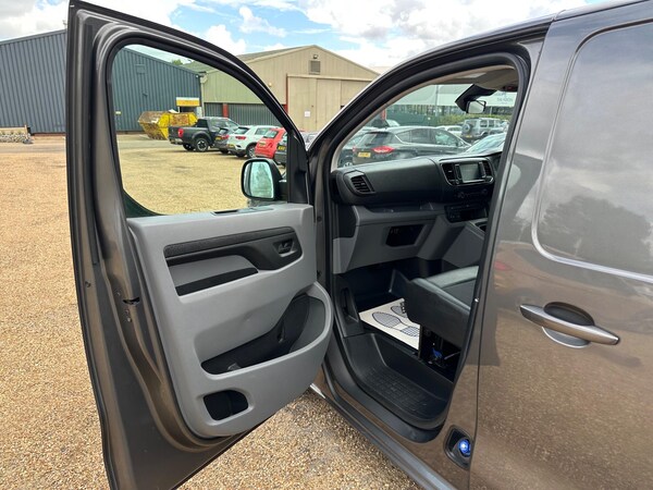 Used Vauxhall Vivaro 2020 for sale - 76158888: Photo 18