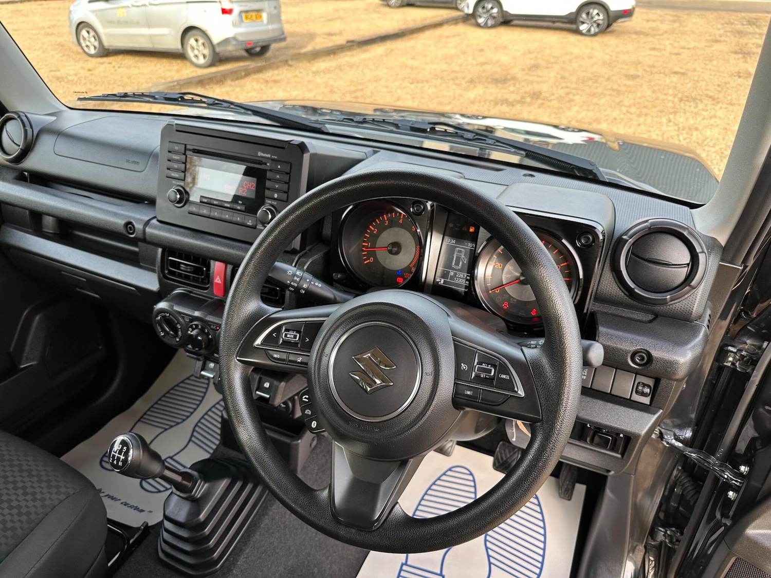 Used Suzuki Jimny 2023 for sale - 76995309: Photo 11