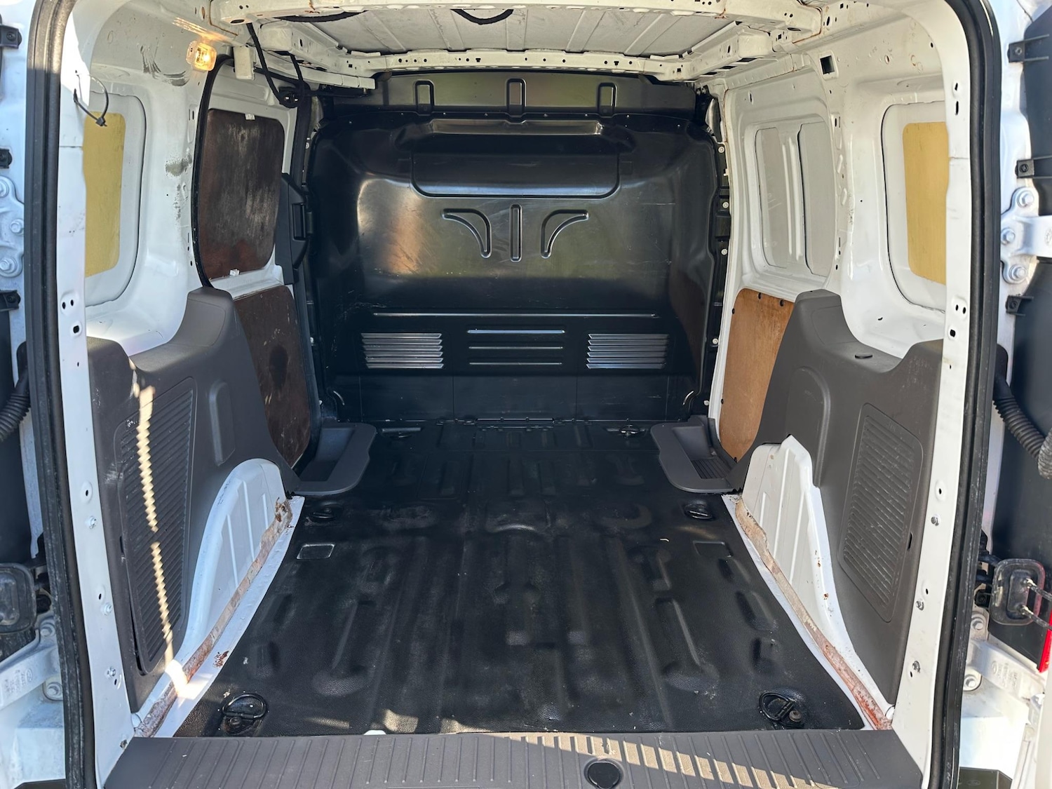 Used Ford Transit Connect 2018 for sale - 76485499: Photo 15