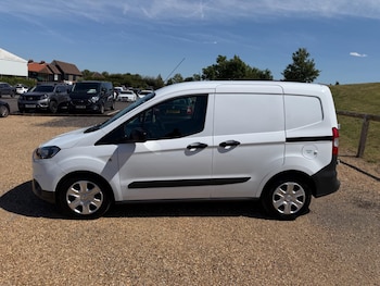 Used Ford Transit Courier 2023 for sale - 79107388: Photo