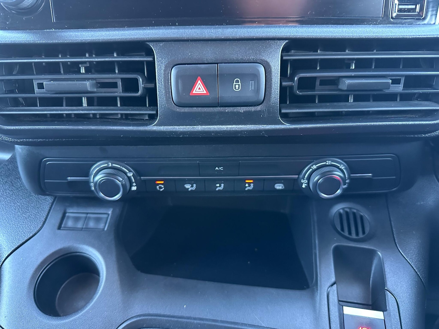 Used Toyota ProAce 2022 for sale - 76645775: Photo 11