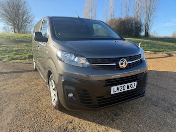 Vauxhall Vivaro feature image