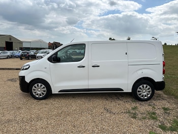 Used Vauxhall Vivaro 2020 for sale - 75350609: Photo