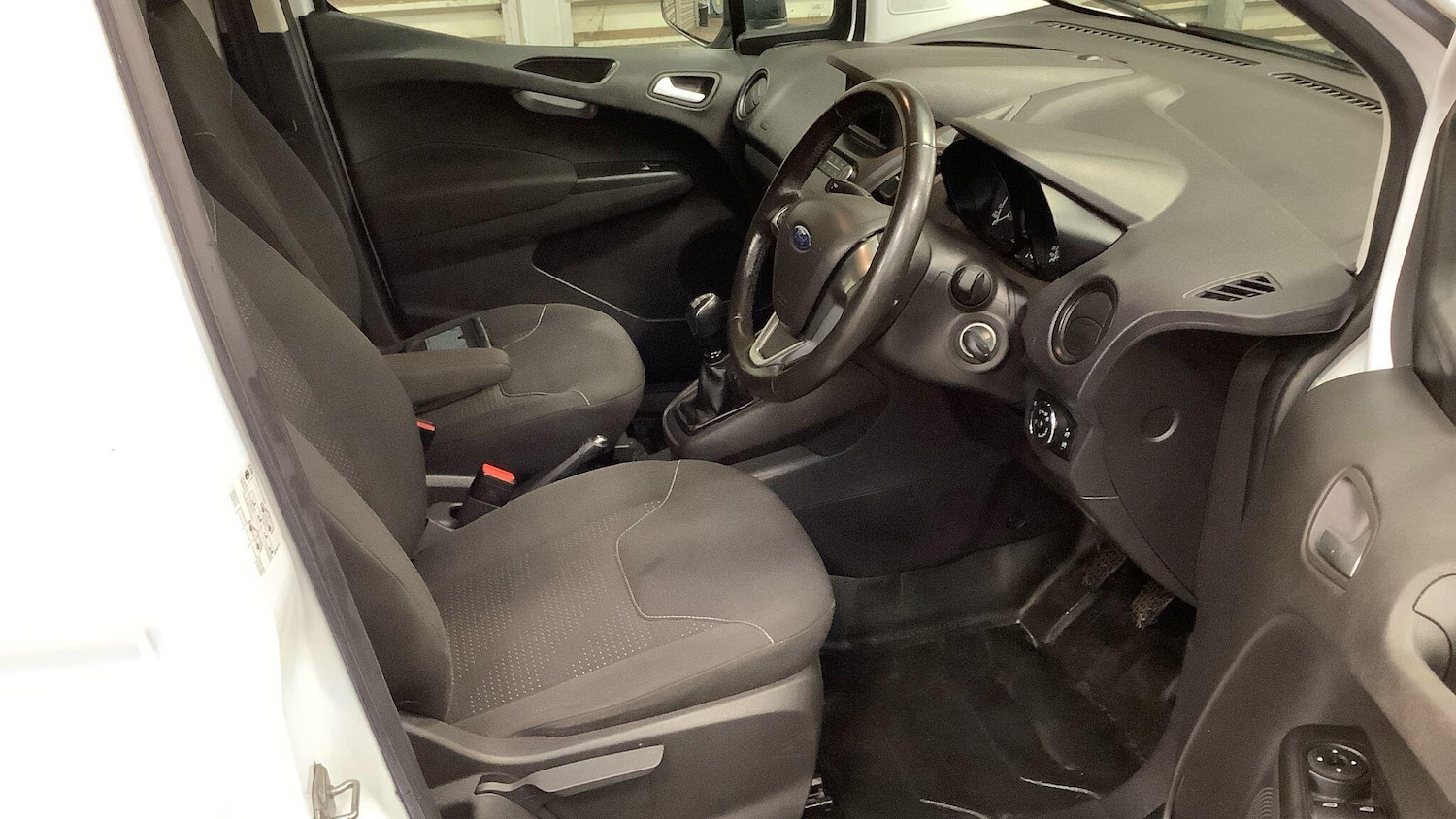 Used Ford Transit Courier 2020 for sale - 76942375: Photo 4