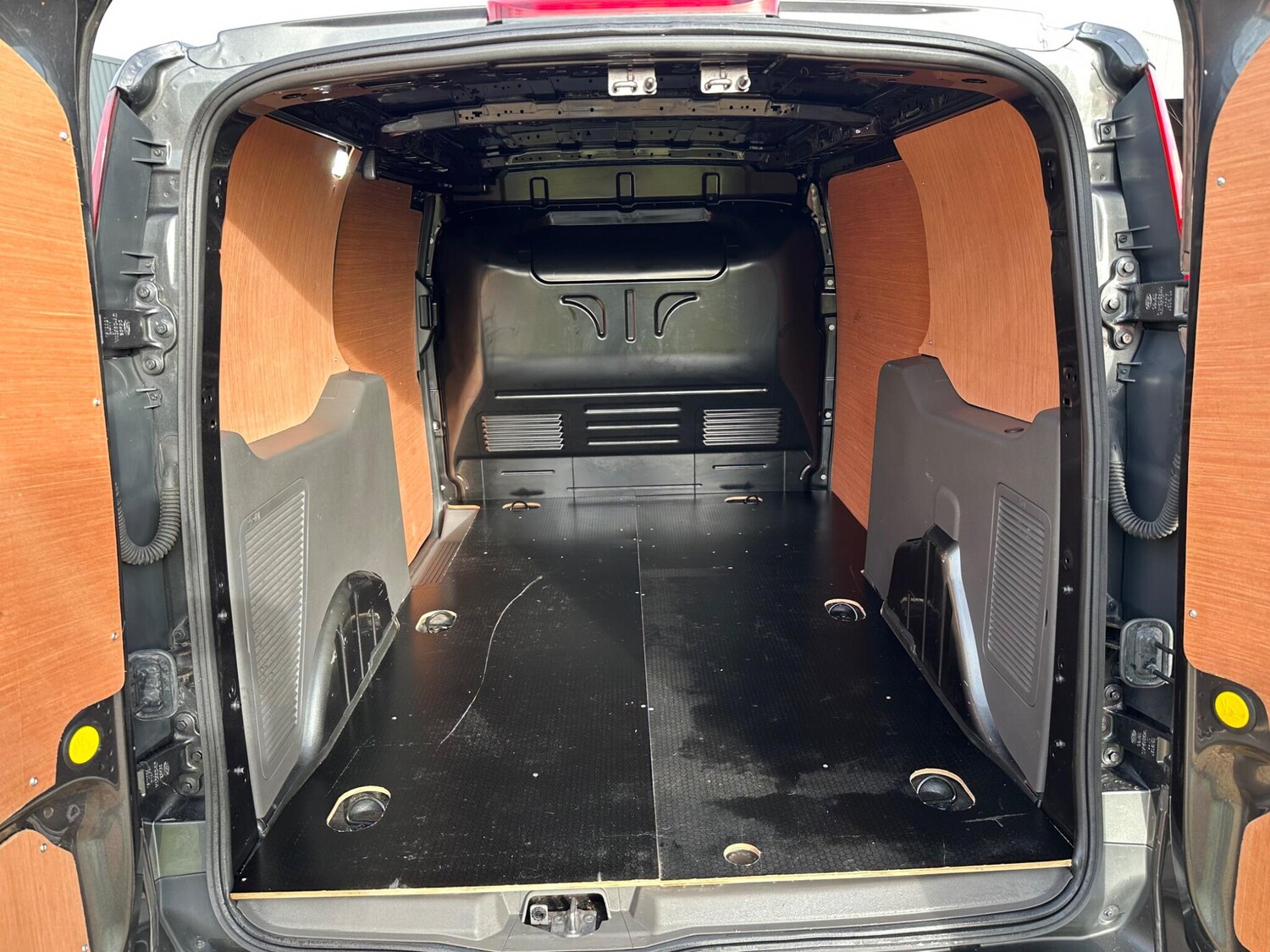 Used Ford Transit Connect 2022 for sale - 76381002: Photo 17