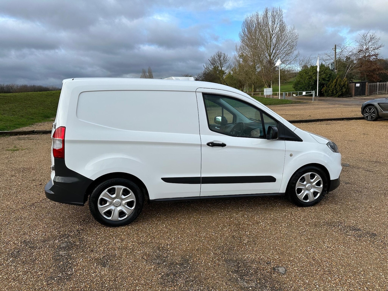 Used Ford Transit Courier 2018 for sale - 76633896: Photo 10