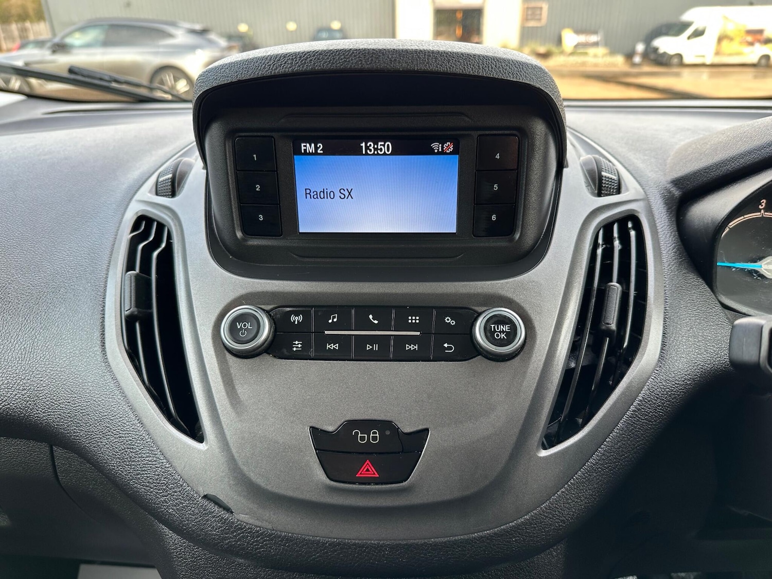 Used Ford Transit Courier 2018 for sale - 76633896: Photo 16