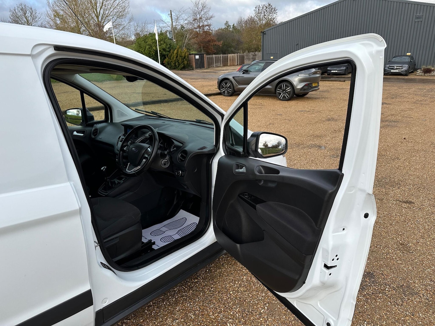 Used Ford Transit Courier 2018 for sale - 76633896: Photo 5