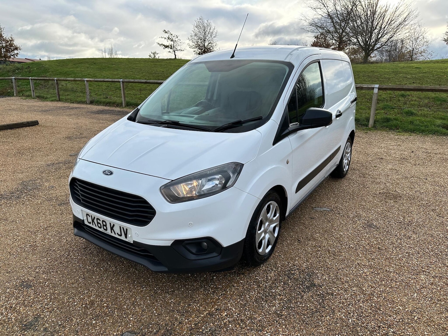 Used Ford Transit Courier 2018 for sale - 76633896: Photo 9