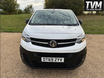 Used Vauxhall Vivaro 2020 for sale - 76122267: Photo 2