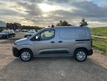 Used Peugeot Partner 2021 for sale - 76997509: Photo