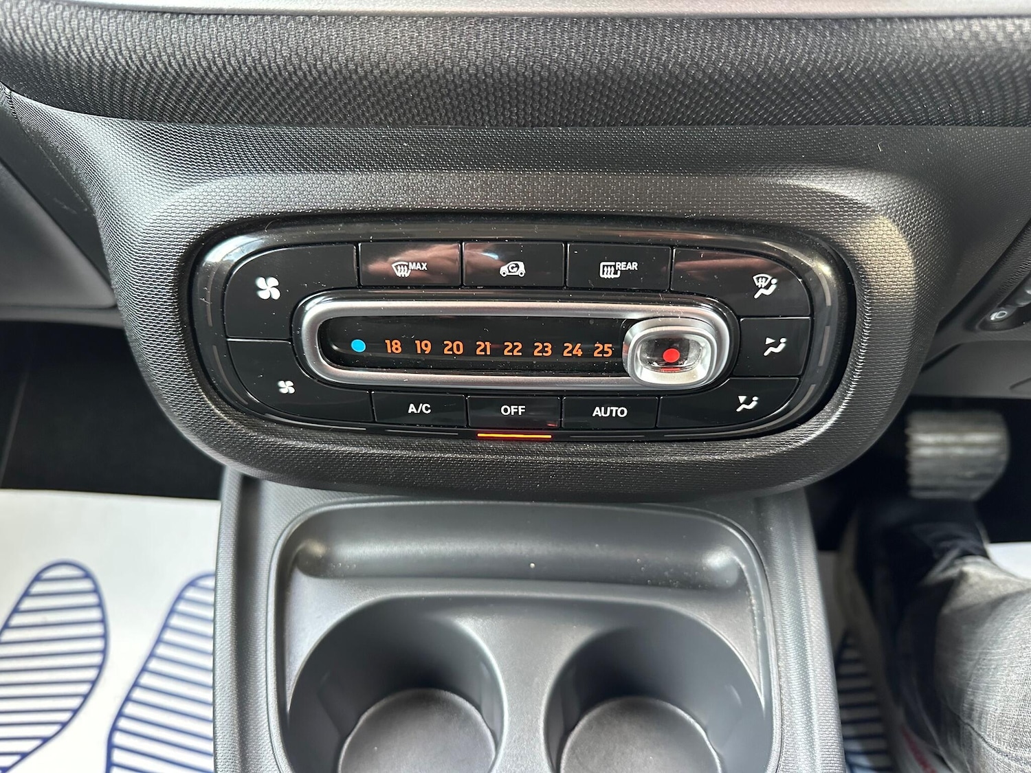 Used smart fortwo 2017 for sale - 76976551: Photo 18