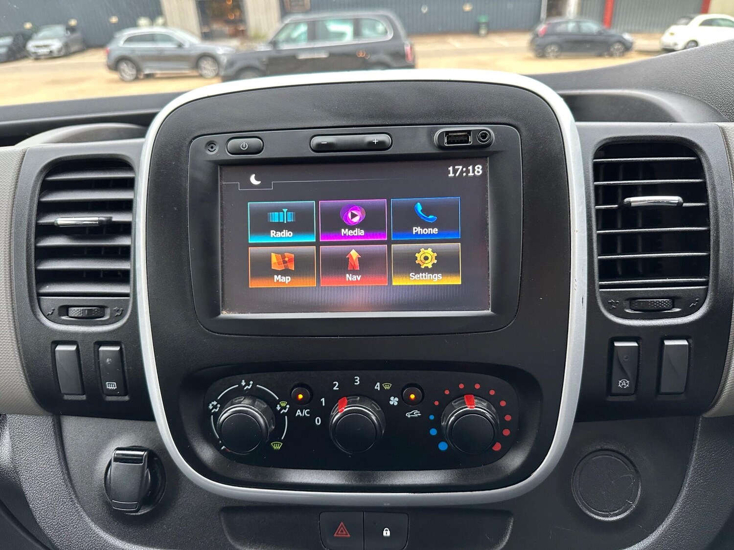 Used Renault Trafic 2018 for sale - 76094240: Photo 14