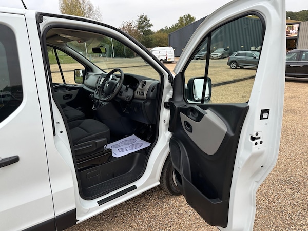 Used Renault Trafic 2018 for sale - 76094240: Photo 19