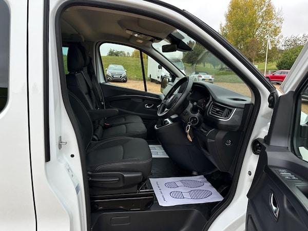 Used Renault Trafic 2023 for sale - 76152144: Photo 9