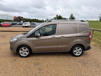 Used Ford Transit Courier 2023 for sale - 79651123: Photo