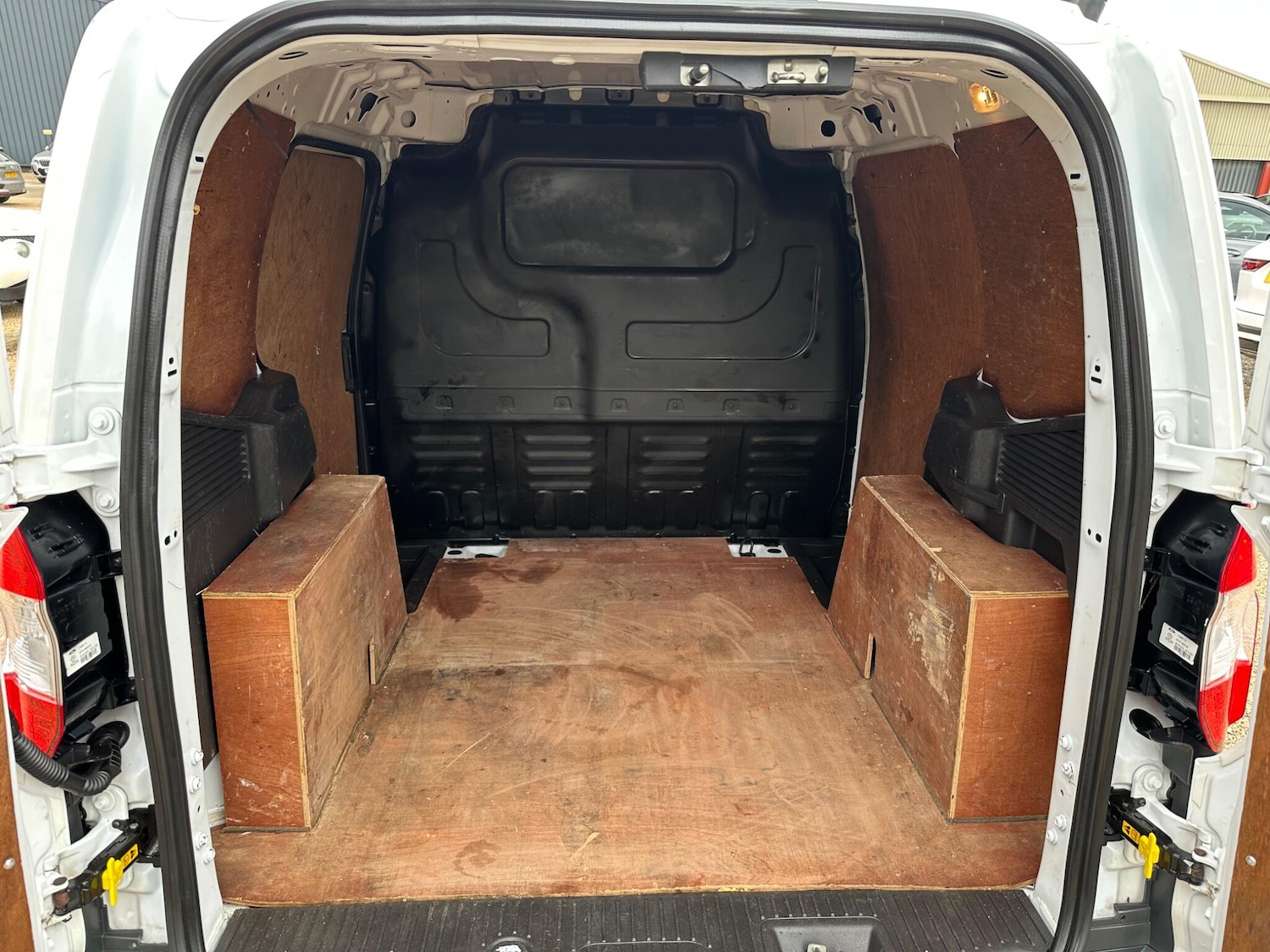 Used Ford Transit Courier 2019 for sale - 76988665: Photo 15