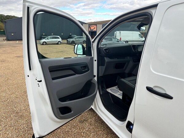 Used Citroen Dispatch 2020 for sale - 73930374: Photo 19
