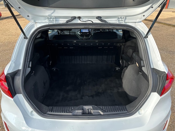Used Ford Fiesta Van 2019 for sale - 74442216: Photo 15