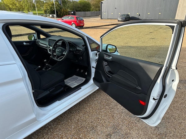 Used Ford Fiesta Van 2019 for sale - 74442216: Photo 16