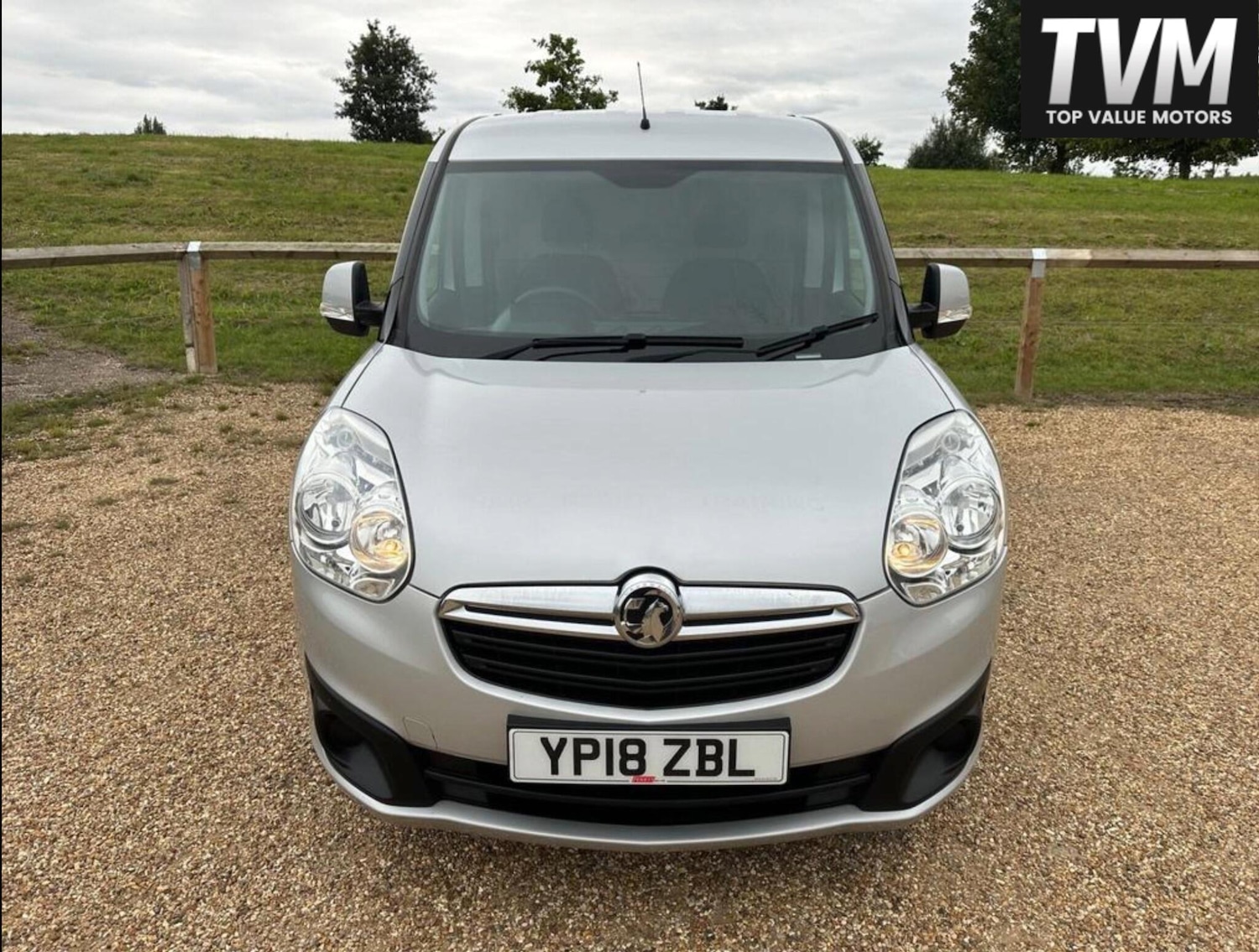 Used Vauxhall Combo for sale - 76997116: Photo 2