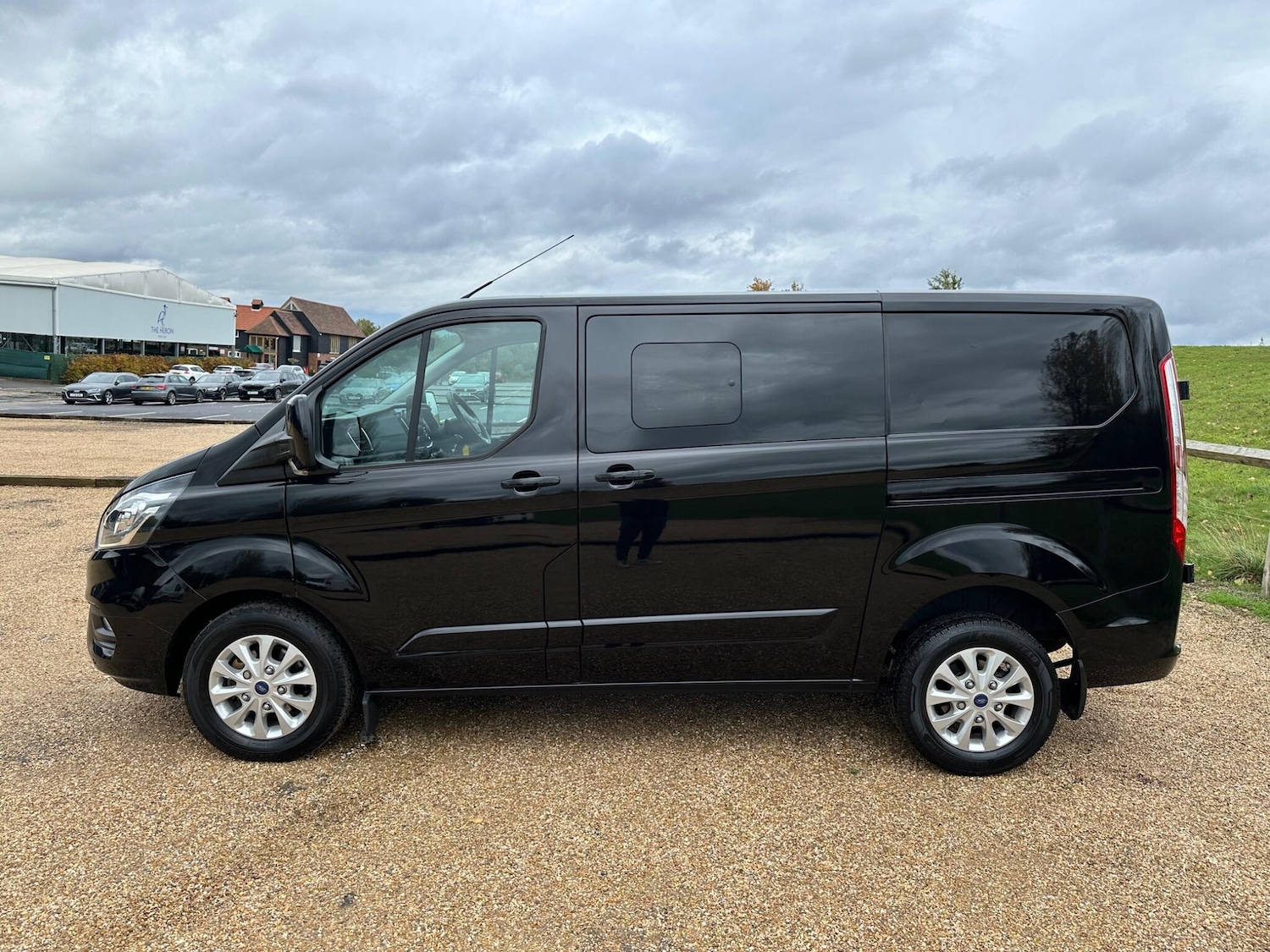 Used Ford Transit Custom 2023 for sale - 76326936: Photo 4