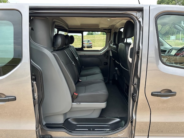 Used Vauxhall Vivaro 2018 for sale - 75415613: Photo 18