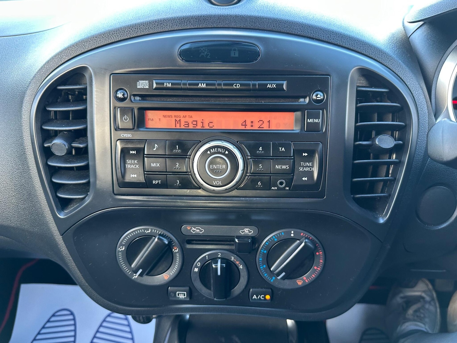 Used Nissan Juke 2015 for sale - 76360951: Photo 18