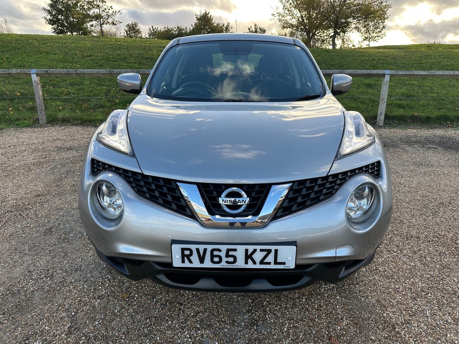 Used Nissan Juke 2015 for sale - 76360951: Photo 2