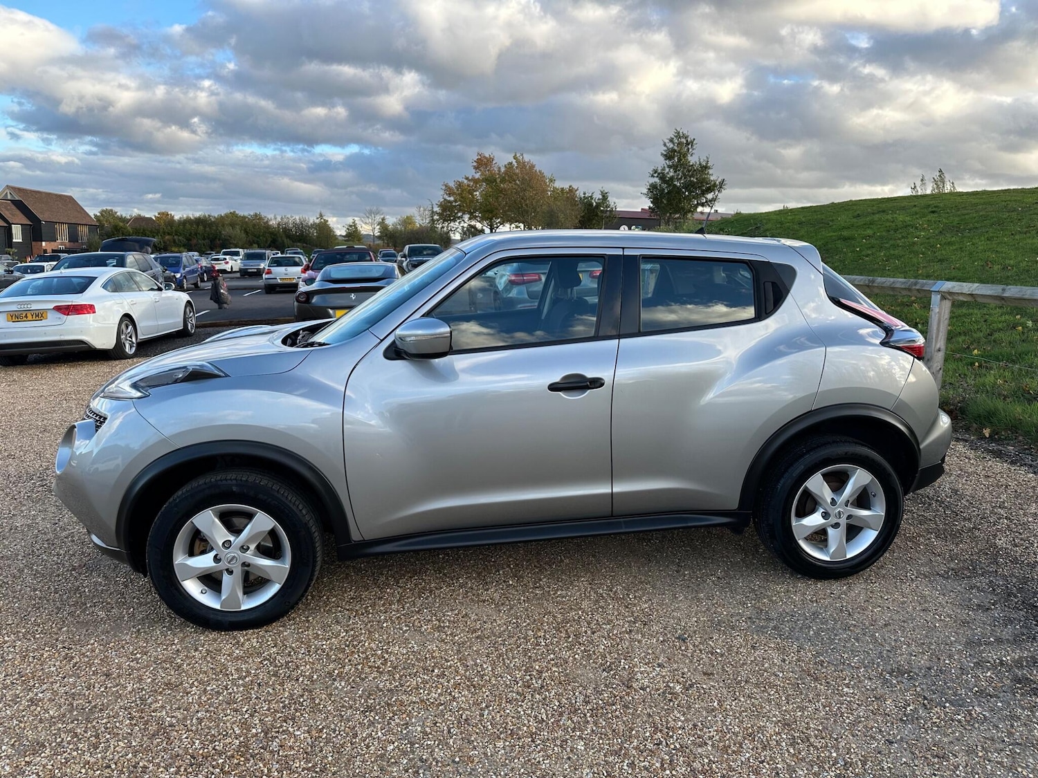 Used Nissan Juke 2015 for sale - 76360951: Photo 5