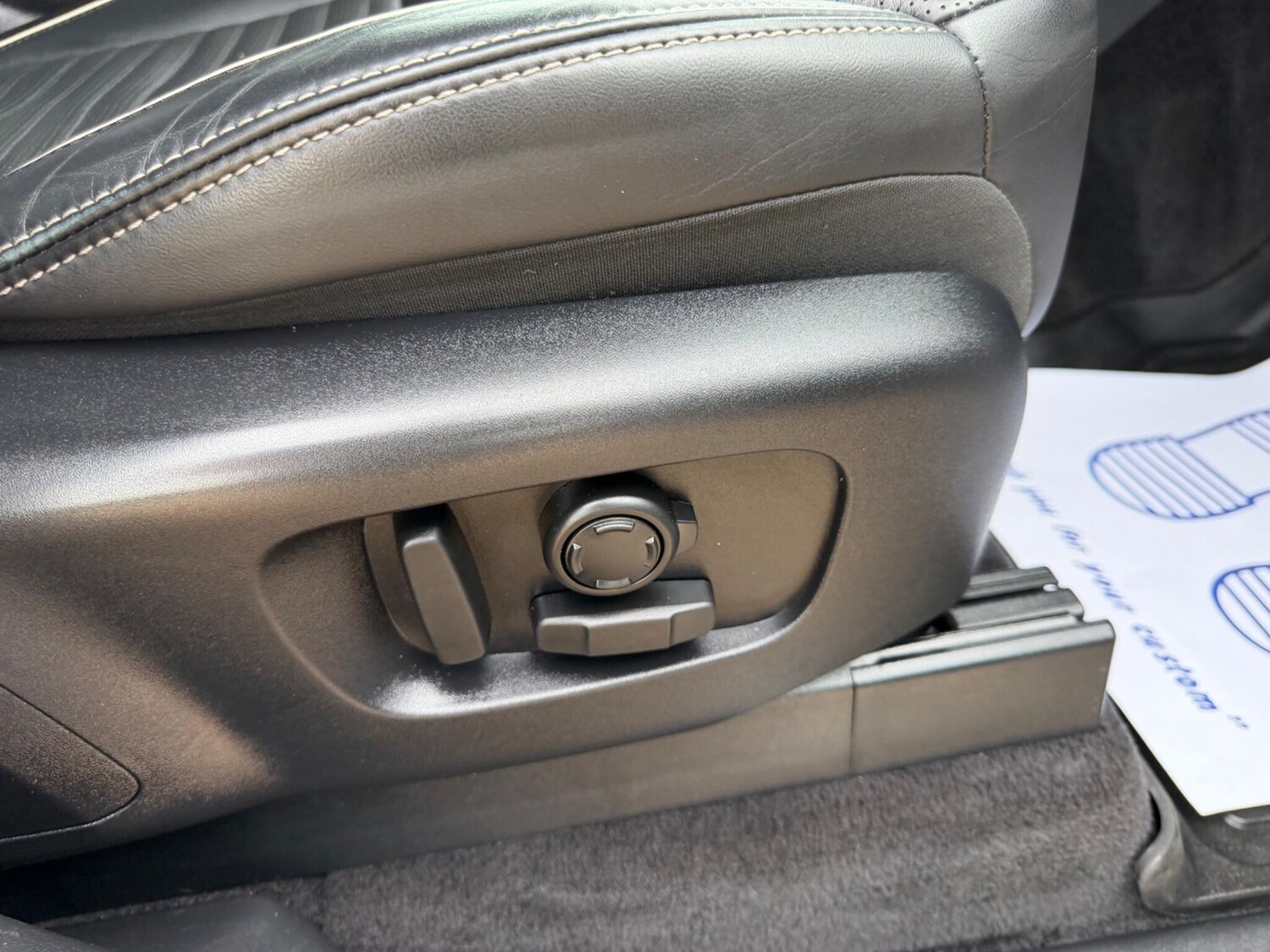 Used Land Rover Discovery 2023 for sale - 78185222: Photo 13